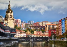 Lais Puzzle - Bunte Gebäude in einer Straße von Bilbao, Baskenland, Spanien - 1.000 Teile