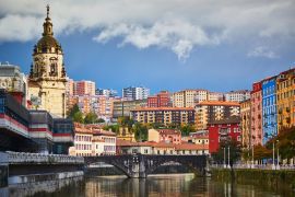 Lais Puzzle - Bunte Gebäude in einer Straße von Bilbao, Baskenland, Spanien - 2.000 Teile