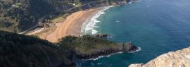 Lais Puzzle - Strand von Laga im Biosphärenreservat Urdaibai von einem nahe gelegenen Berg aus - 1.000 Teile